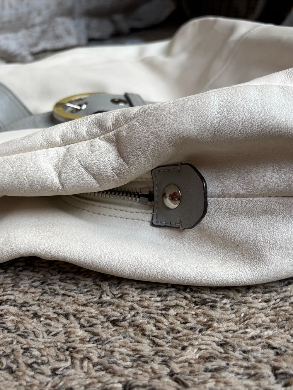 Vintage Y2K Coach SoHo Lynn Hobo Bag in White and Grey Leather!